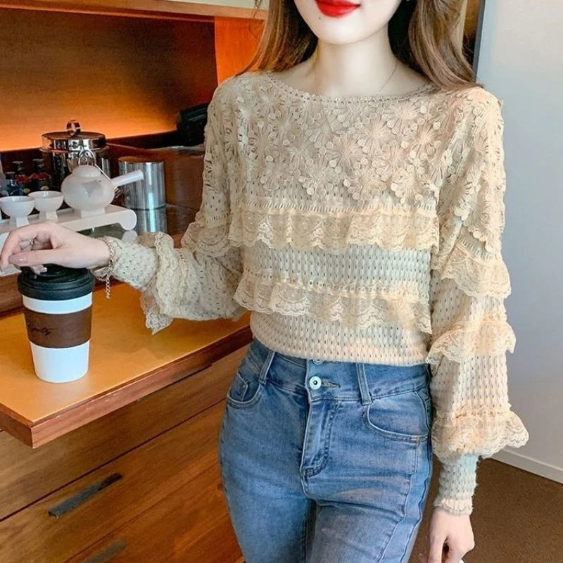 Sweet Fashion Autumn/Winter New Women\'s Solid Slash Neck Hollow Out Lace Ruffles Korean Casual Long Sleeve Pullovers Shirts Tops