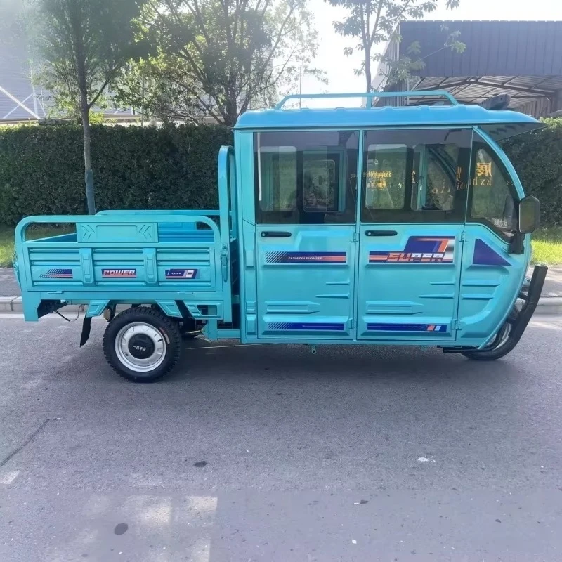 New Chinese Made Tricycle with Dual Use for Cargo and Passenger Transportation, Two Row Enclosed Cab, Electric Tricycle