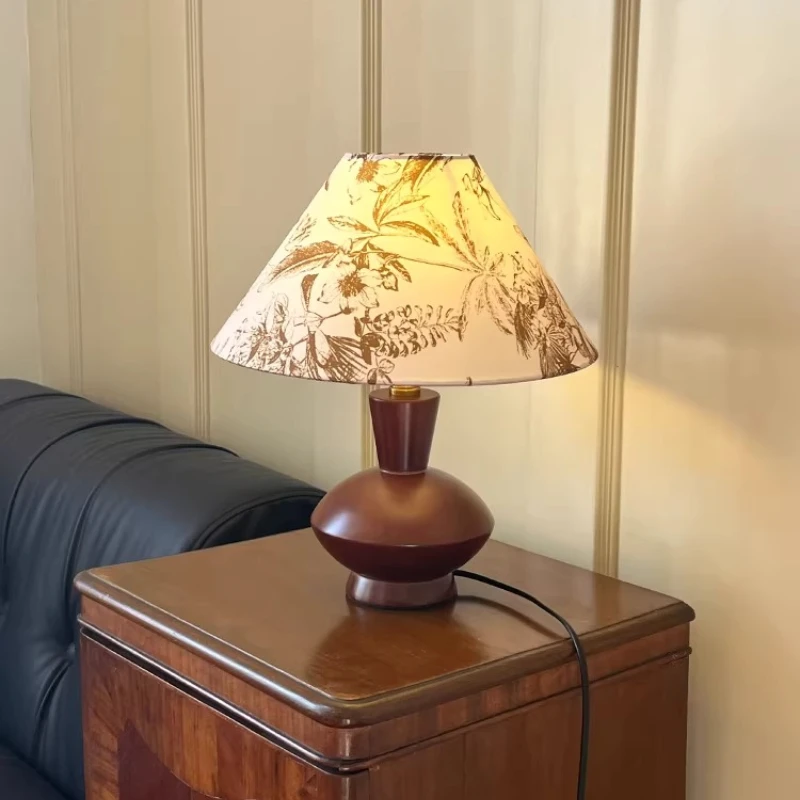 French Retro Wooden Base LED Table Lamps Taper Floral Fabric Lampshade Living Room Bedroom Study Restaurant Reading Desk Lights
