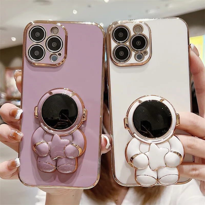 

Astronaut Plating Stand Holder Lens Protector Phone Case for iPhone 13 Pro Max 12 Mini 11 XS Max X XR 7 8 Plus SE2 3 Soft Cover