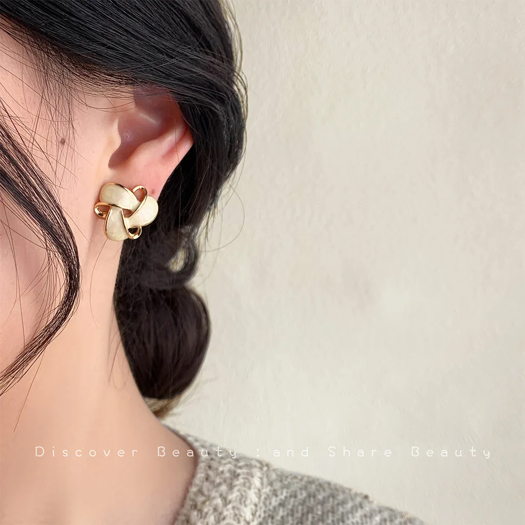 DIY accessories French Cream White Simple Geometric Design Earrings Acetate Acrylic Stud Earrings Women's Niche Premium Earrings