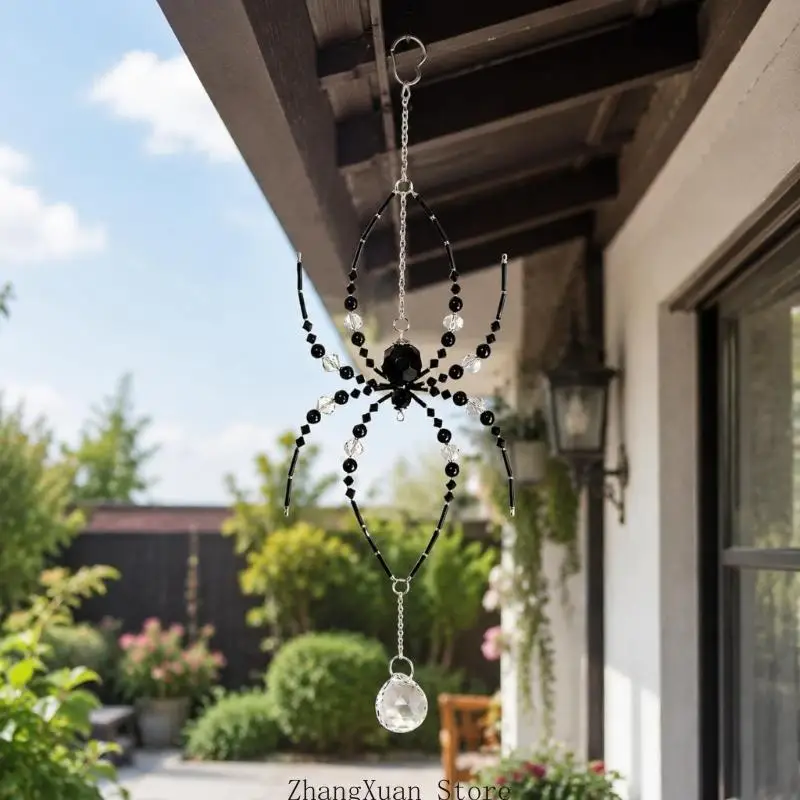 Facettierte Glasnetzfigur mit hängender Kette und angeordneten Perlen für Raum-, Fenster-, oder Gartenpräsentationen – Detail 10