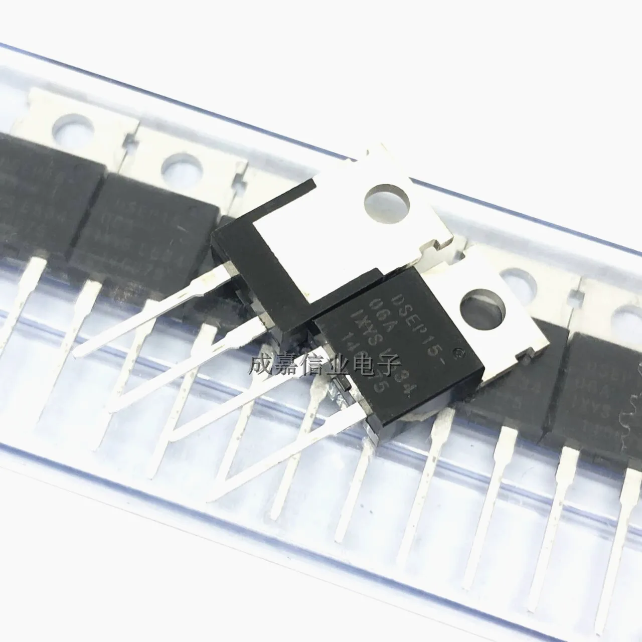 10pcs/Lot DSEP15-06A TO-220-2 600V 15A Rectifiers Diode Operating Temperature:- 55 C-+ 175 C