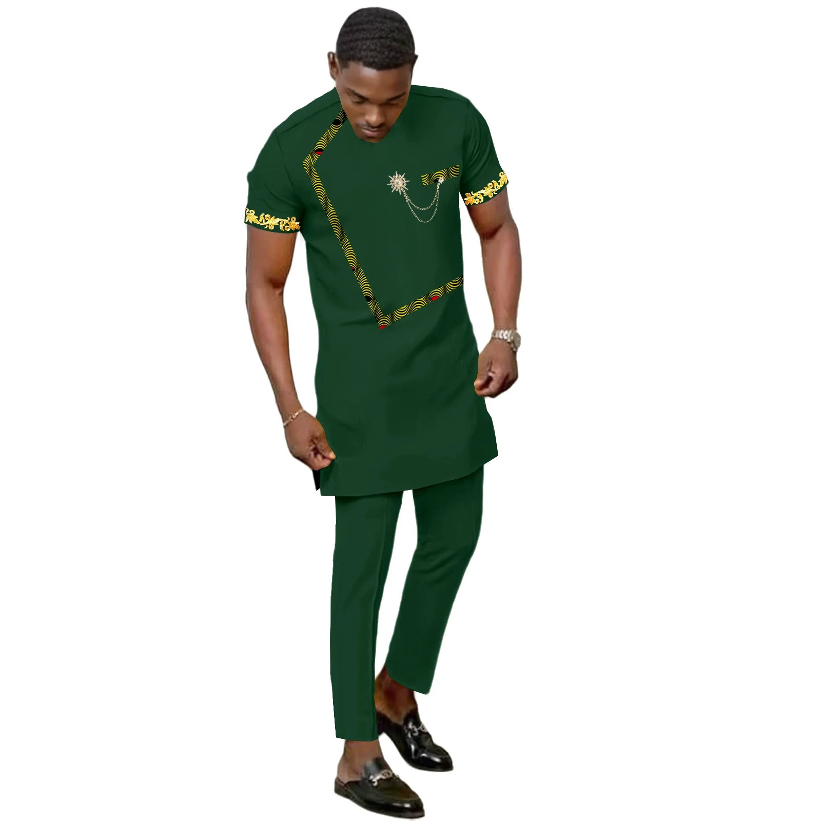 

Tracksuit Men African Traditional Wear Formal Attire Bazin Riche Dashiki Outfits Coats Pants 2 Piece Suit Embroidered wedding