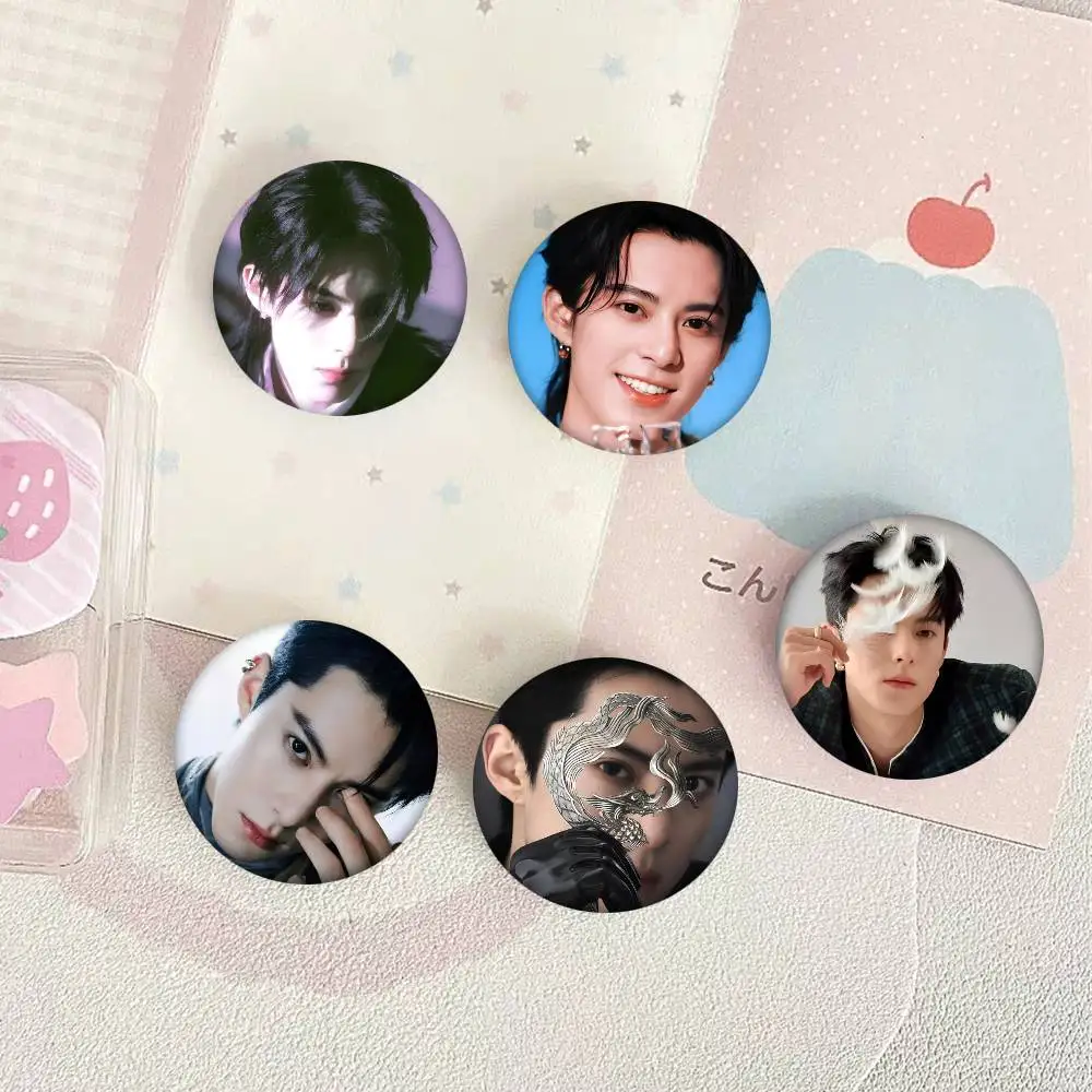 Actor Dylan Wang Round Badge Creative Brooch Clothing Backpack Accessories Lapel Pin