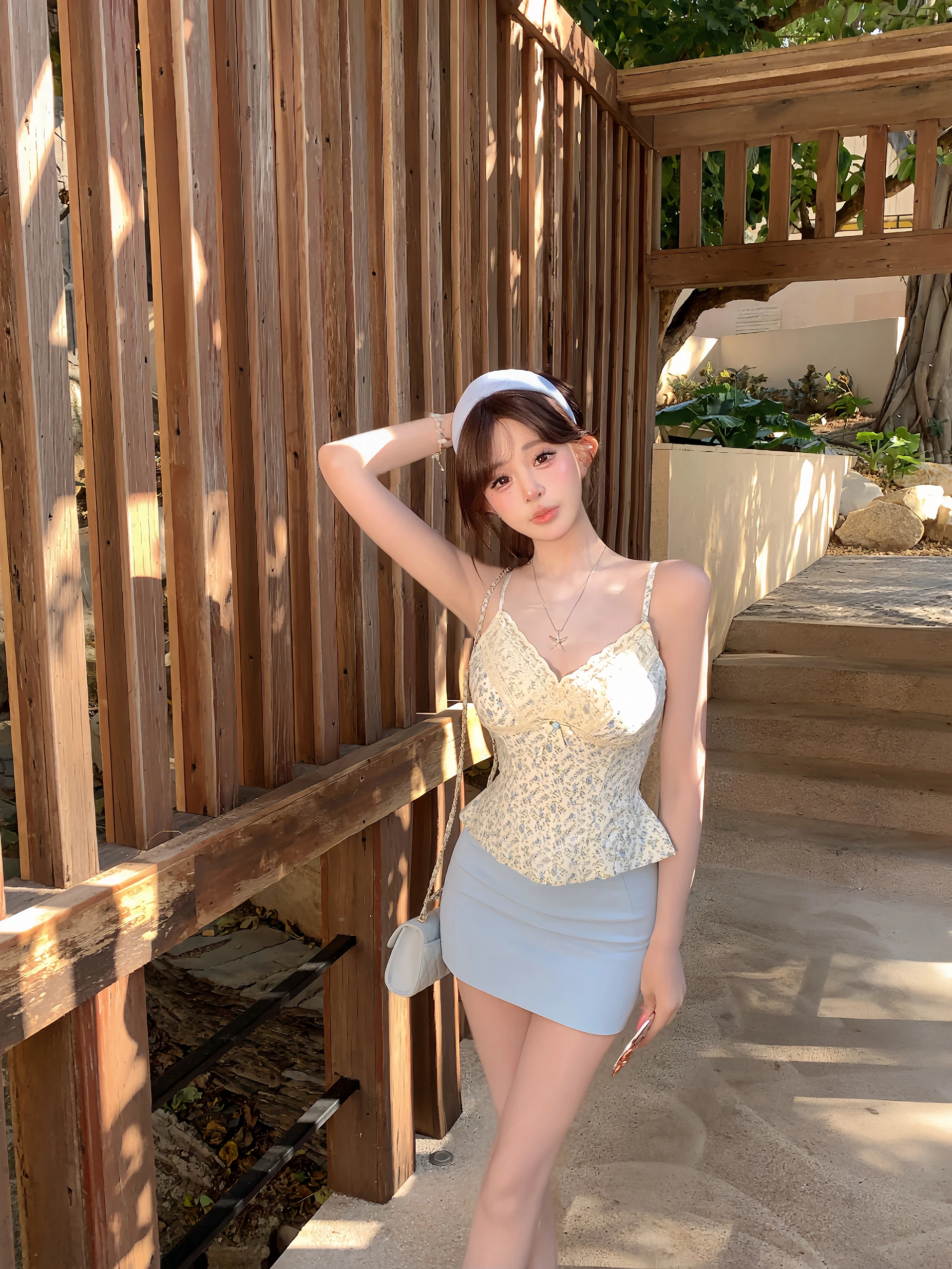 

Летний комплект Swan Summer Slimming Elegance Pure Desire: модный комплект из топа с высокой талией и юбки с цветочным принтом, сексуальный стиль, комплект из двух предметов.