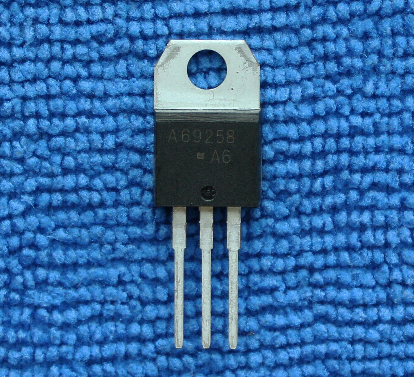 1 pcs In Stock A69258 Direct to-plug TO-220 SCR tube New