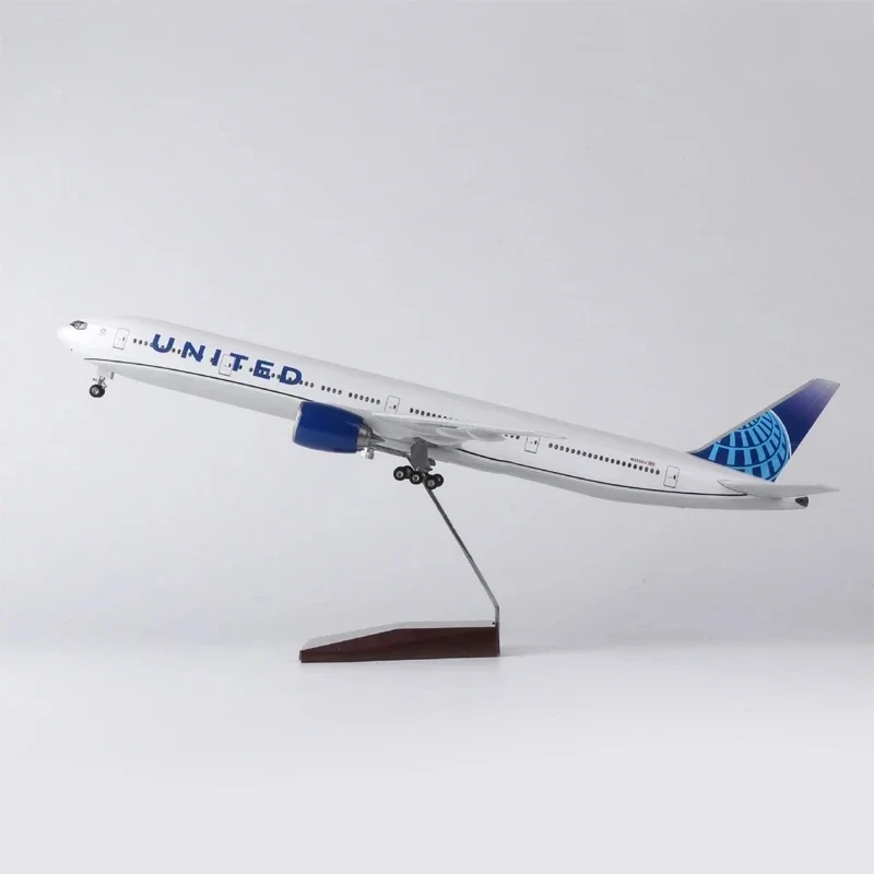 Toy Collection 1/157 Scale 47CM 777 B777 Aircraft UNITED Airlines Model W Light and Wheel Landing Gear Plastic Resin Plane