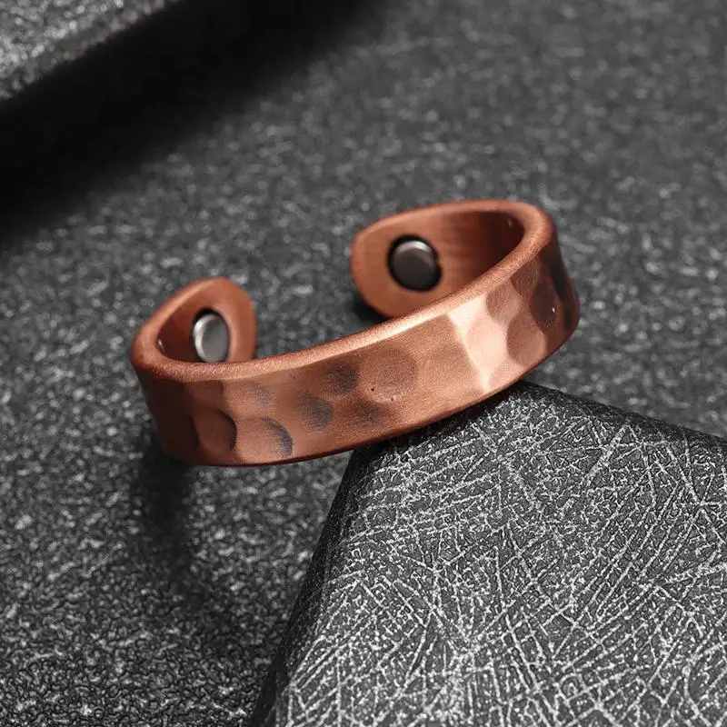 Adjustable Bear Claw Copper Magnetic Ring for Joint Pain Relief Men Women Retro Fashion Energy Jewelry for Daily Health Support