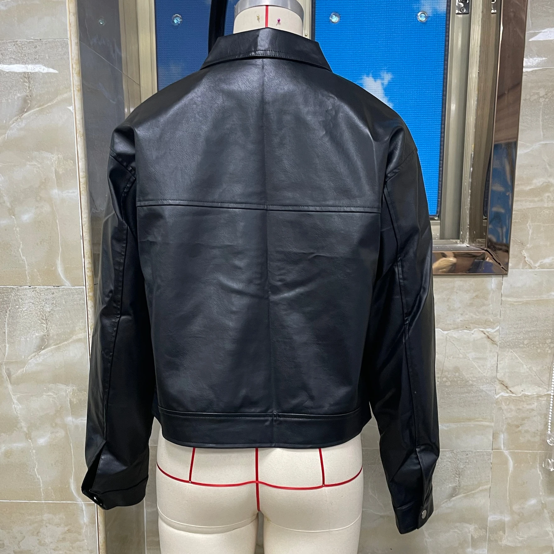 Giacca in pelle nera oversize con tasche grandi e giacca con cerniera Giacca leggera Giacca con cerniera Cappotti casual Giacca autunnale