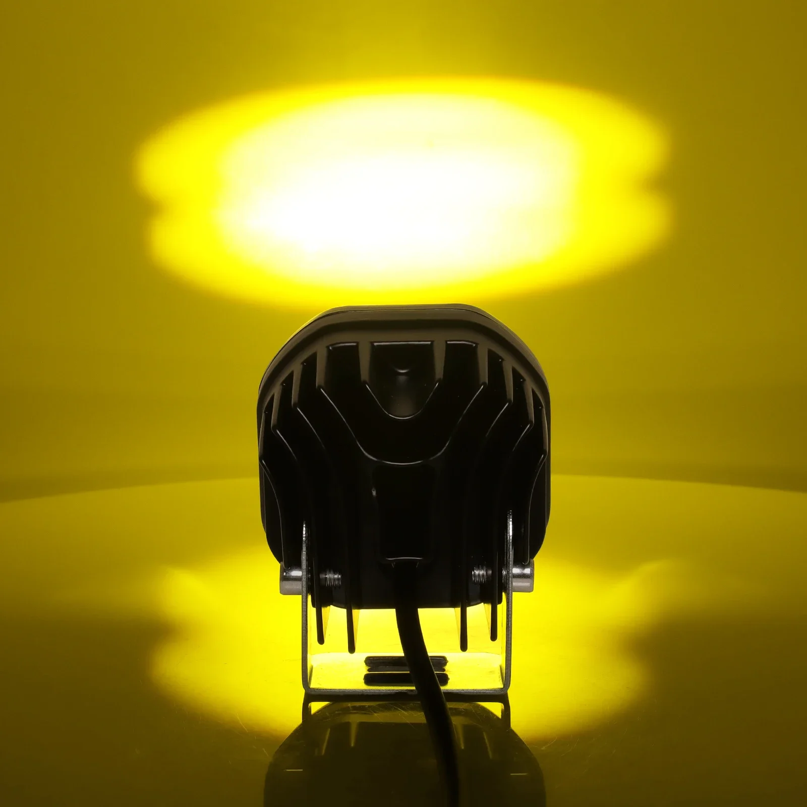 3 بوصة LED القرون ضوء العمل الأبيض الأصفر 12 فولت 24 فولت القيادة الطرق الوعرة 4X4 LED الأضواء مقاوم للماء مساعد ATV سيارة شاحنة أضواء العمل