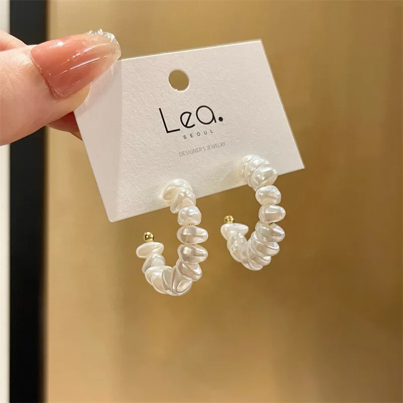 LATS 2022 New C-shaped Imitation Pearl Earring Fashion Design High-end Hoop Earrings for Women Trendy Jewelry Elegant Gift