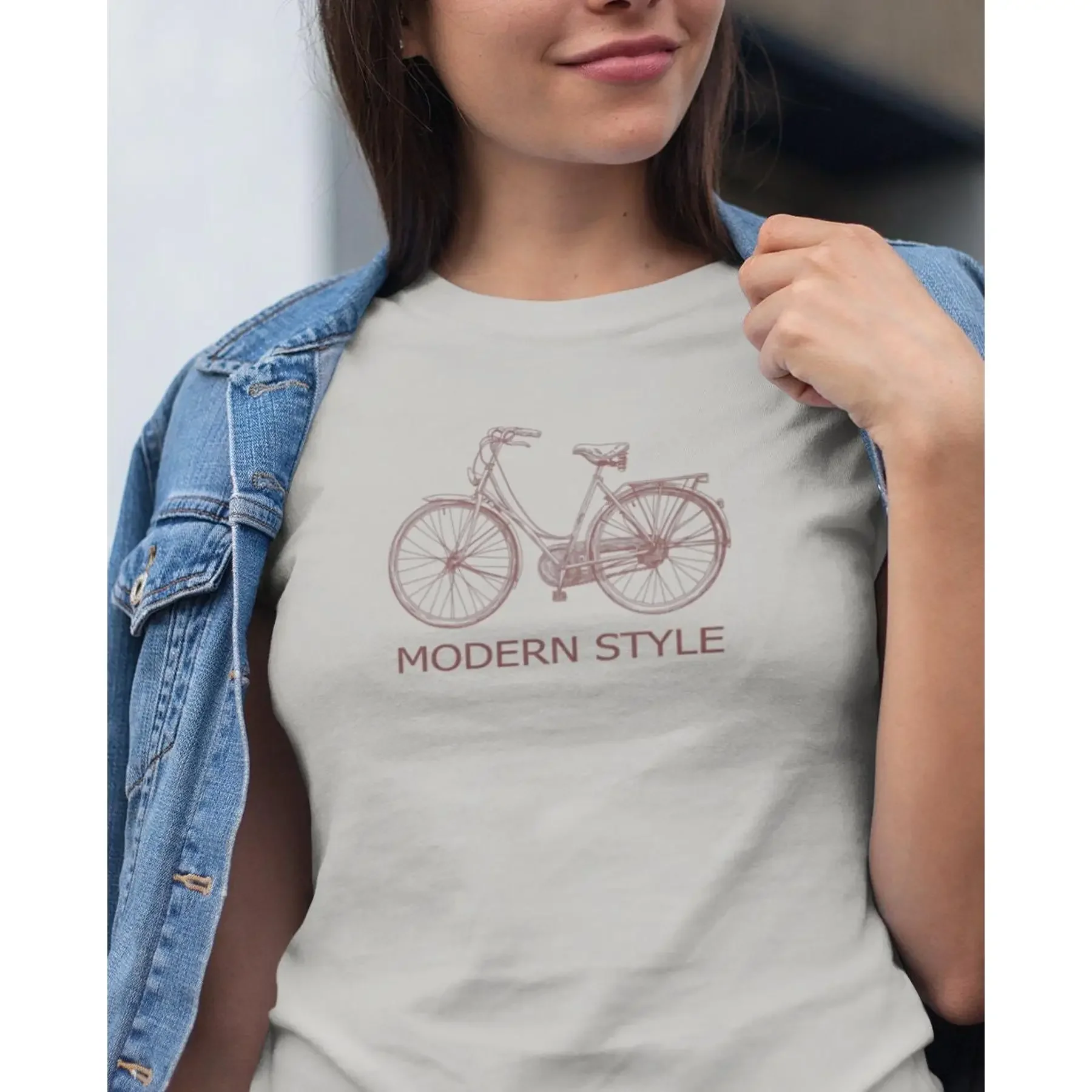 Modern style bike t sirt for bike lovers vintage style bike retro tee lover and everyday life wear