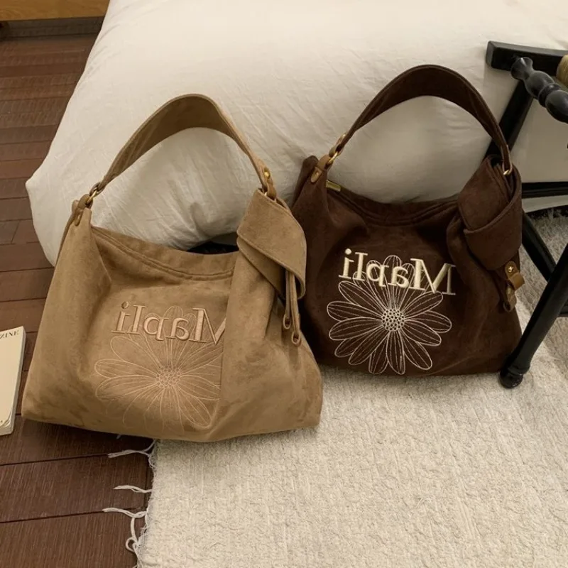 

Trendy Crossbody Diaper Bag Handbag Tote Shopping Trip Multi-Pocket Exquisite Stylish Functional Versatile Chic Practical Daily