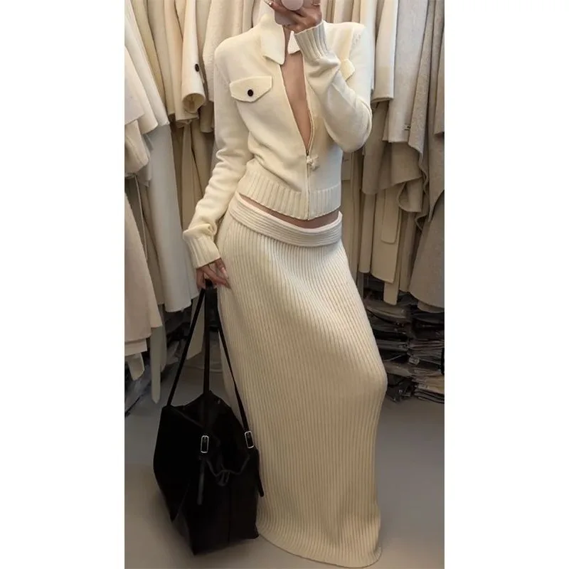 2025 winter outfit: a complete set of white knitted jackets, skirts, salt light mature two-piece suits, women