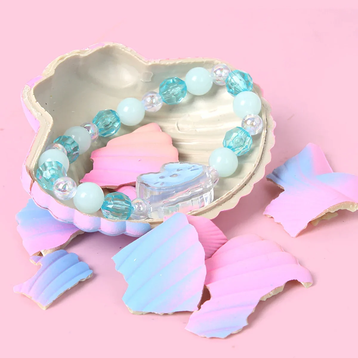 Soaking in water to hatch mermaid toys, colorful seashell girl princess bracelet blind box, expanding and expanding creativity