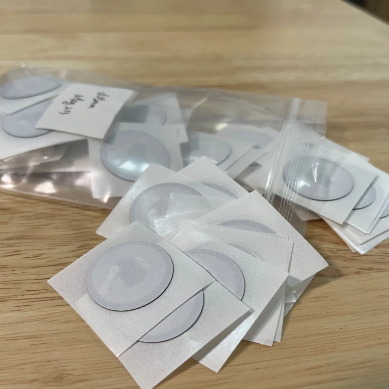 13.56MZH Anti-metal Nfc 213 Tag Stickers Lable anti metal Dia 25mm Alle Nfc Telefoon Beschikbaar Rfid Anti Metalen Stickers