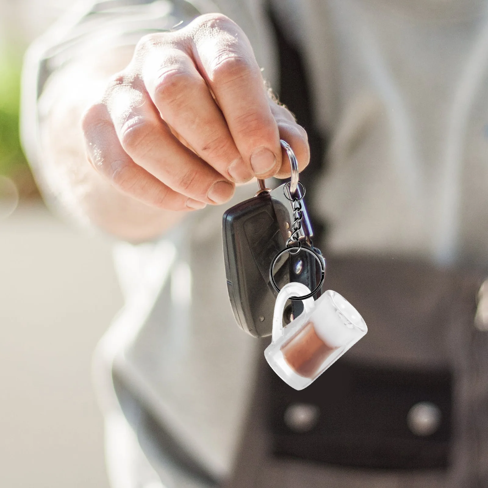 

24pcs Hawaiian Pendant Resin Beer Cup Keychain Diy Resin Beer Cup Charms Jewelry Making Craft Decorative Accessory