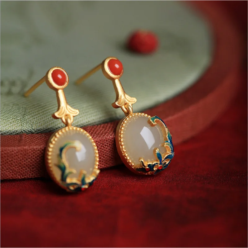 New fashion Chinese court style earrings inlaid with Hetian jade delicate VCA earrings, high-end Valentine's Day gifts