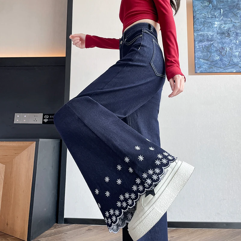 

Новые джинсы-клеш с вышивкой и высокой талией для ранней весны, эластичные, широкие, синие, женские, универсальные