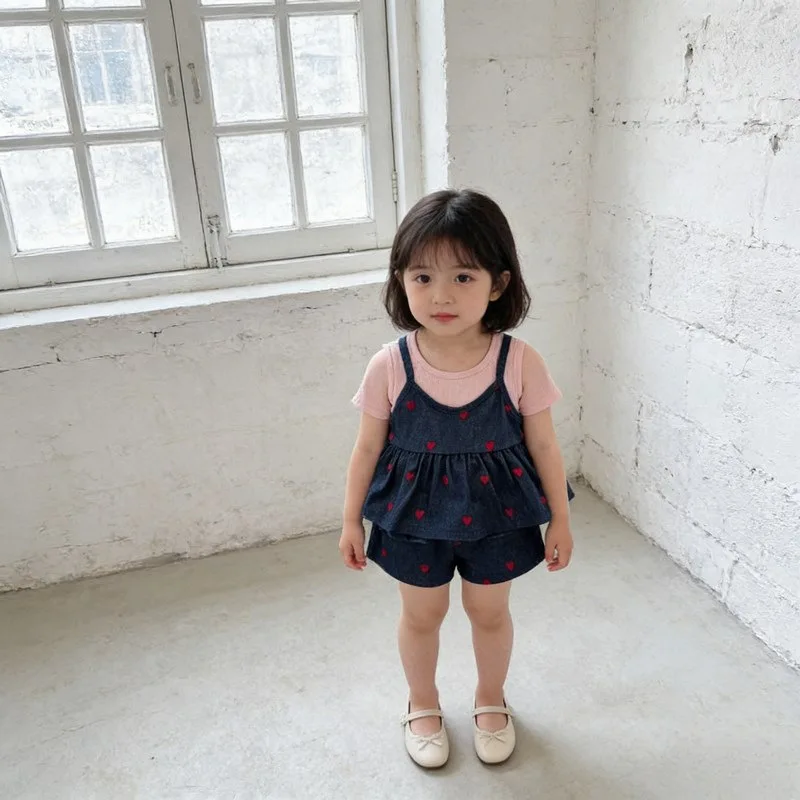 2026 Summer New Girls Sleeveless Denim Clothes Set Baby Girl Heart Print Sling Tops + Shorts 2pcs Suit Kids Toddler Outfits view 4