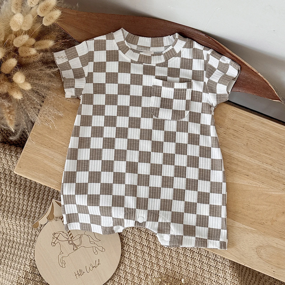 Neugeborenen-Strampler mit Kurzen Ärmeln, Sommer-Bodys mit Schachbrettmuster, Niedliche Babykleidung für Säuglinge – Detail 9