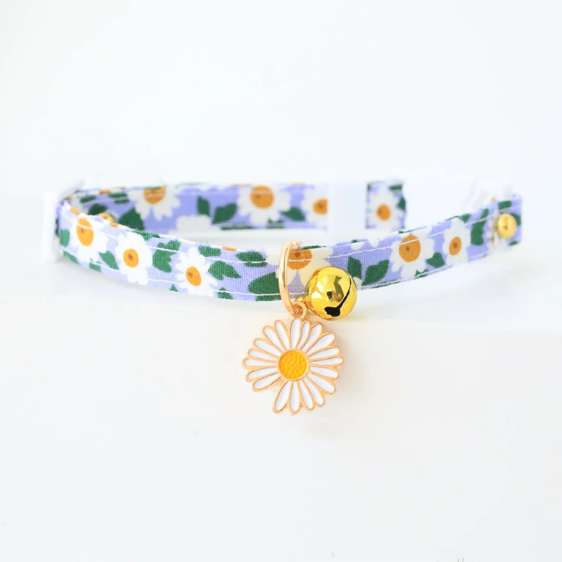 Daisy Cat Collar Adjustable Safety Collar with Bell Necklace for Cat Puppy Small Dog Flower Shape Pet Accessories Supplies