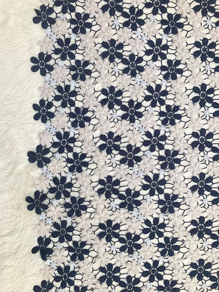Neuer Stil Nigerianischer Spitzenstoff 2026 Hochwertige Wasserlösliche Bestickte Modische Weiche Spitze 5 Yards – Detail 8
