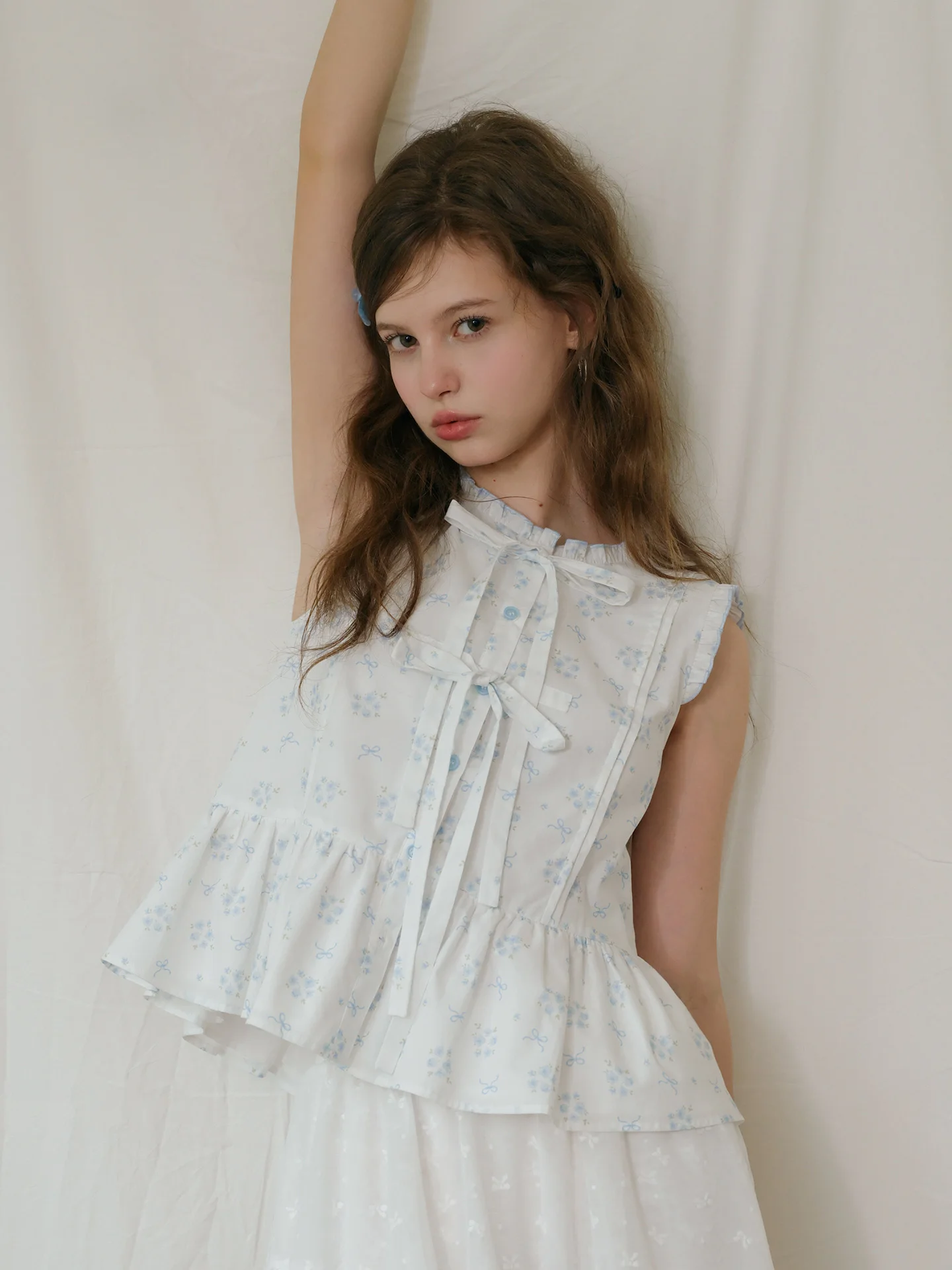 Summer Blue White Floral Print Sleeveless Shirt Stand Collar Waist Cinched Babydoll Top  Knot Women's Cotton Blouse