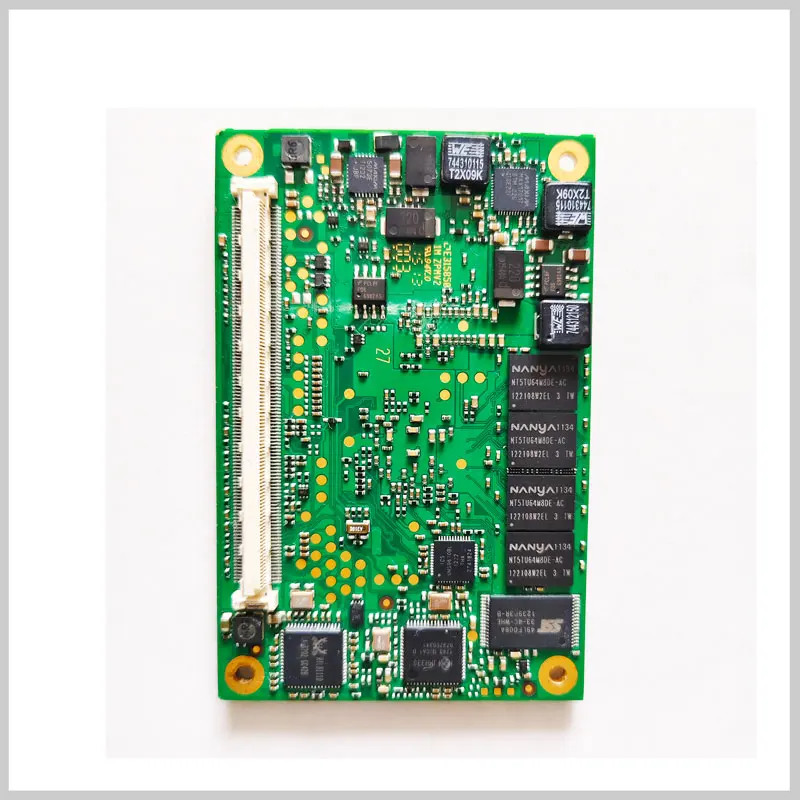 Toradex Robin Z5xx V2.2 産業用マザーボードの中央処理ユニット モジュールは、テスト中に正常に機能しています。