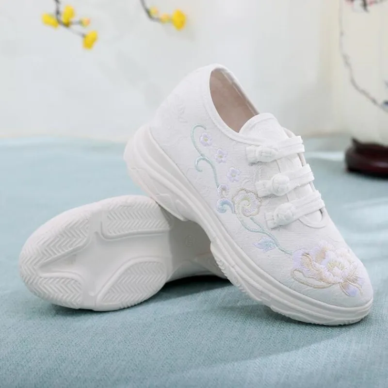 Women Canvas Embroidered Sneakers Ladies Mid Heel Leisure Shoes Vintage Comfort Travel Shoe 2022 Spring Runway Sneaker