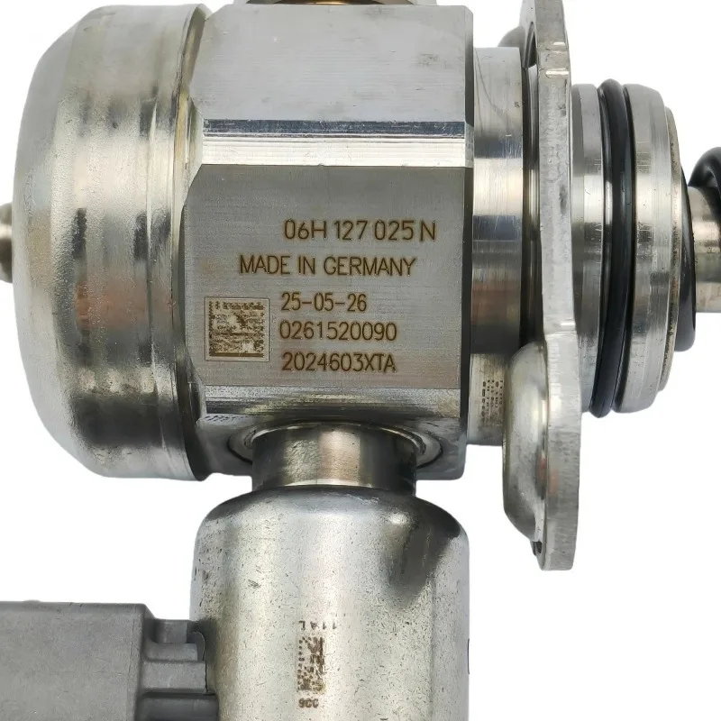 06H127025N High Pressure Fuel Pump Fuel Pump for A3 A4 A5 S3 S4 S5 Q3 TT Passat Golf Scirocco 06H 127 025 N