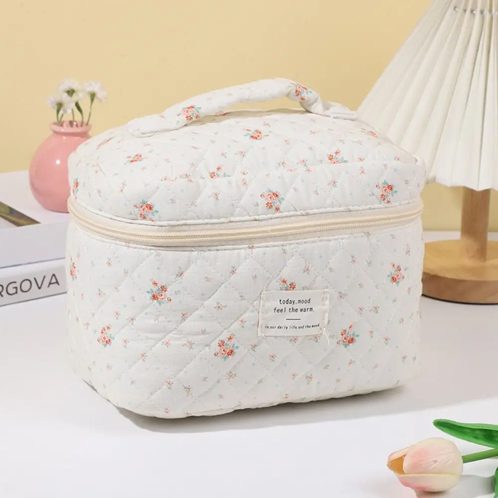 Delicate Lovely Makeup Storage Case Quilted Aesthetic Tote Cosmetic Bag Household Lightweight Toiletry Cosmetic Pouch Girls