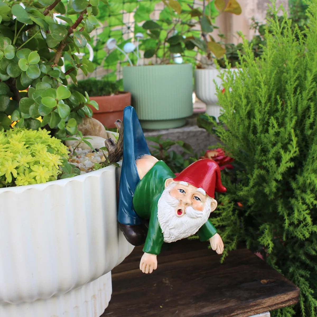 Foreign trade funny dwarf pendant ornament micro landscape personality Christmas garden dwarf ornament elf spot generation