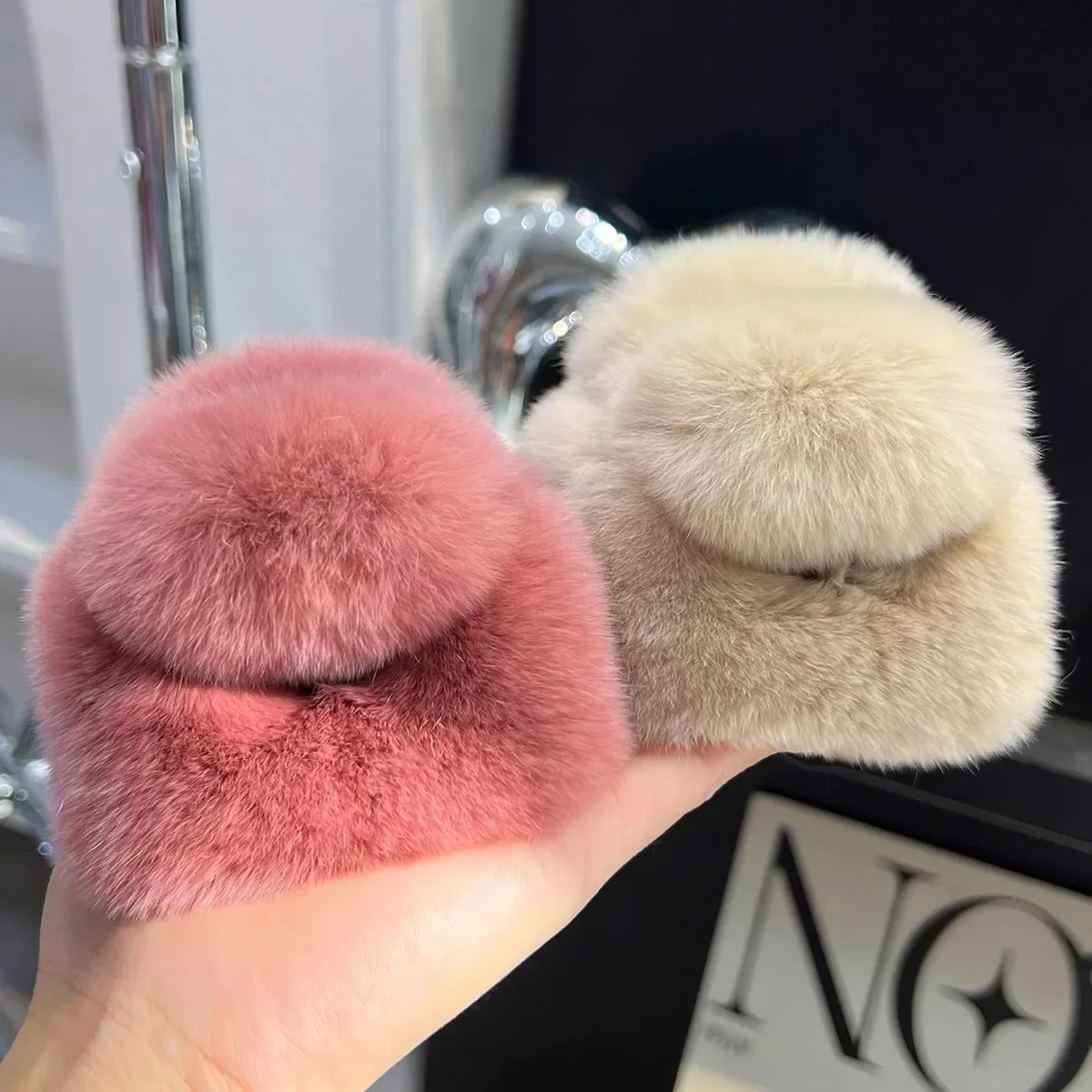 

Sweet Rabbit Square Plush Hair Claw Clips Ponytail Cute Crab Hair Clip Winter for Woman Girl Shark Clip Hair Accessories