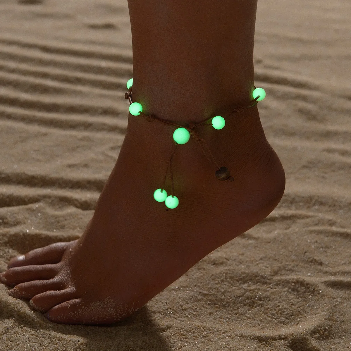 

Sexy and exaggerated beach vacation style, night light bead ankle chain, cool jewelry, give your lover a gift