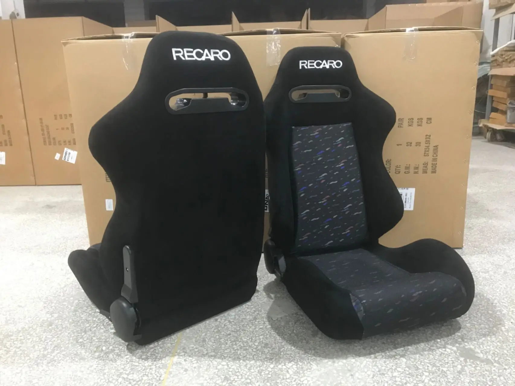 

Universal Pair Of Black Confitti SR3 Racing Seats Double Adjustor Quick Release On Shoulder With Double Slider