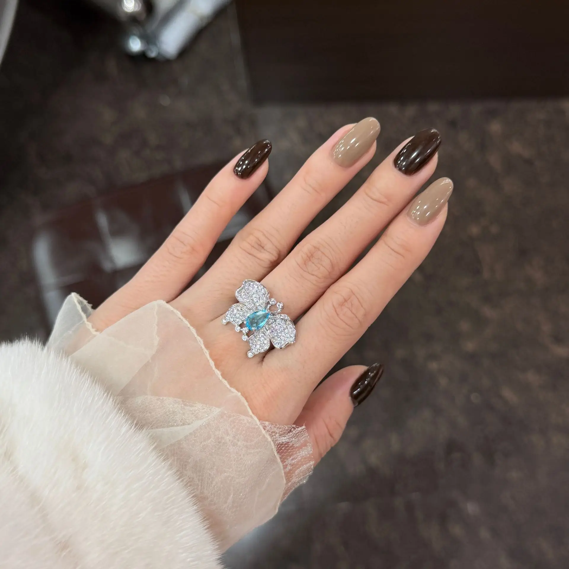 Fresh and luxurious inlay diamond butterfly flower rings for women silver 925 vintage blue crystal ring wedding jewelry gift