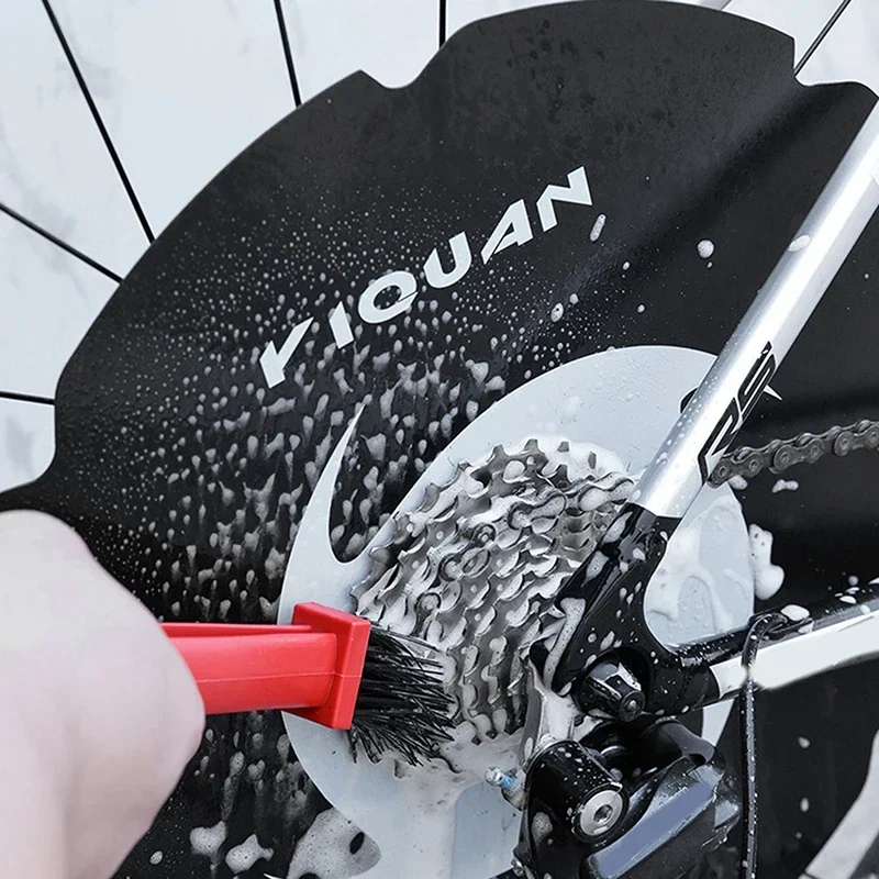 

Efficient Washing Cover for Bike and Motorcycle Disc Brake, Shields against Dirt.