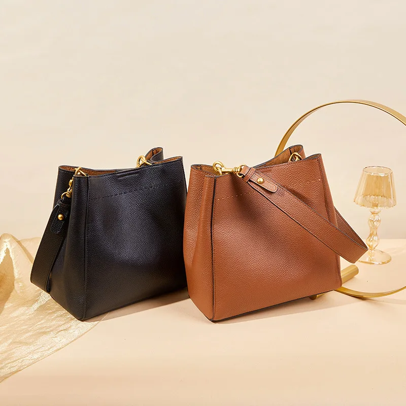 Women Genuine Leather Vintage Versatile Bucket Bag Female Large Capacity Tote Bag Lady New Cow Leather Shoulder Messenger Bag