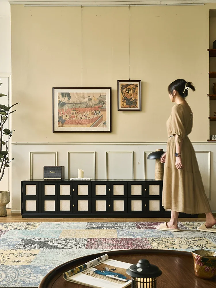 شقة صغيرة على طراز نانيانغ، خزانة منزلية صوتية وبصرية، خزانة منخفضة للأرضيات الخشبية الصلبة