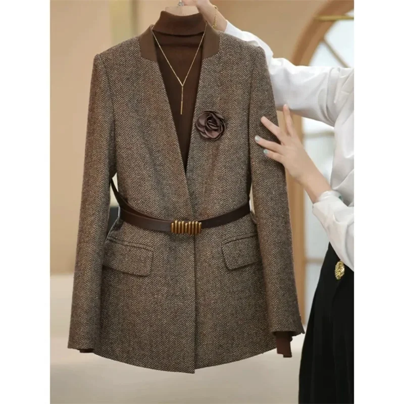 2024 Autumn and Winter New Coffee Suit Jacket Ladies Joker High Temperament V-neck Long Sleeve Suit Jacket Top