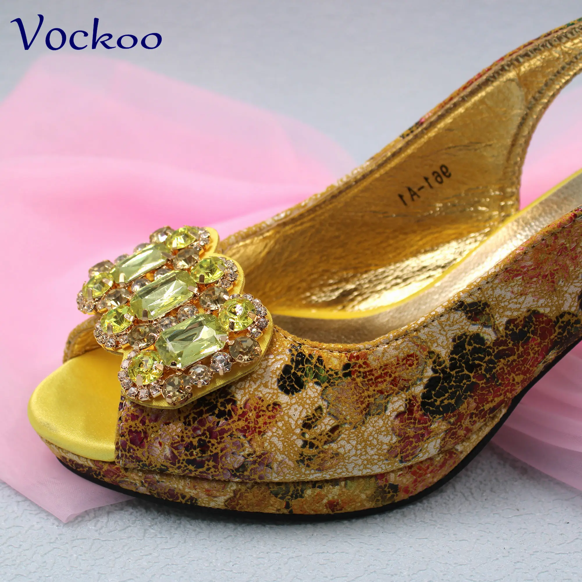 2024 Mature Style High Quality Comfortable Heels Italian Women Shoes and Bag Set with Shinning Crystal in Yellow Color