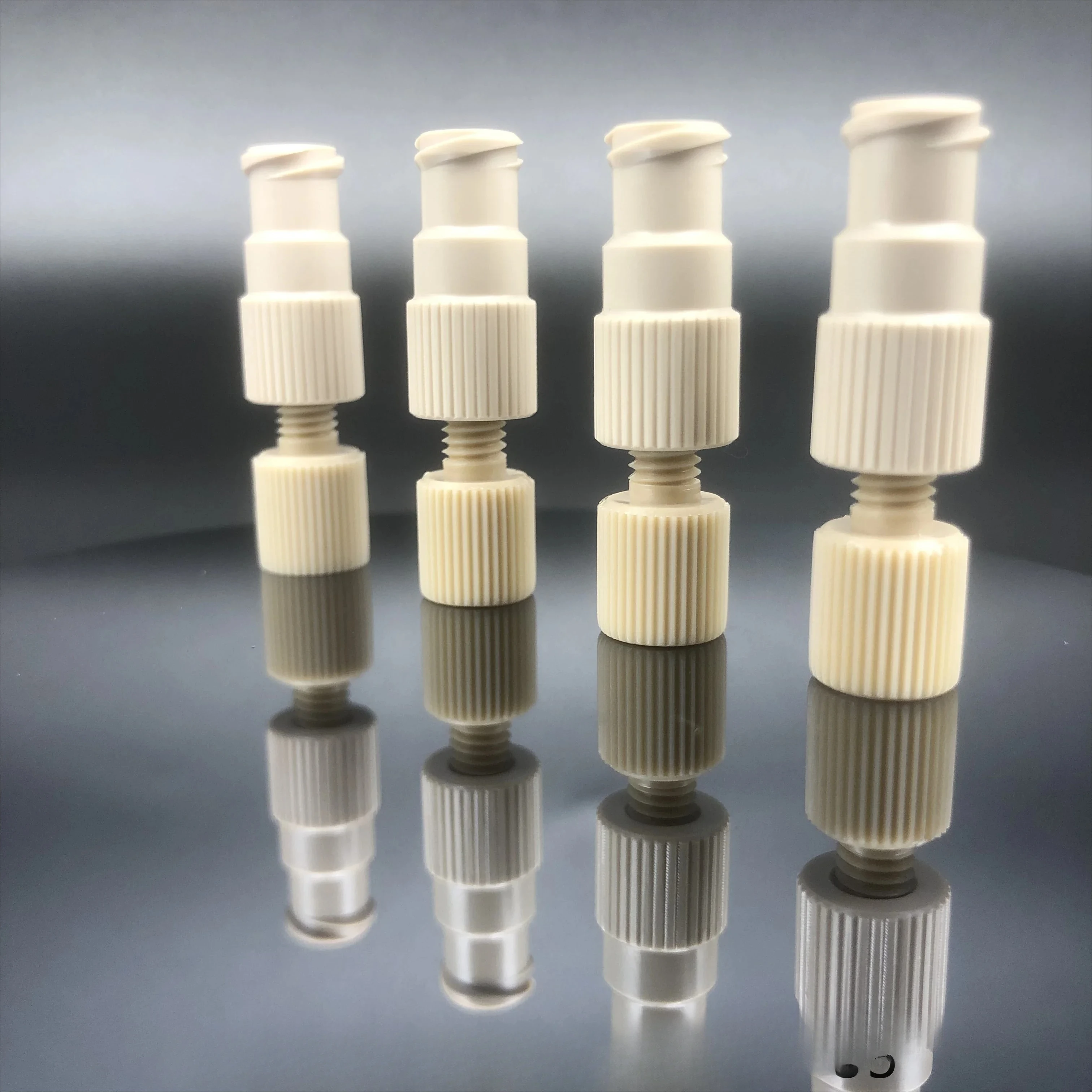 

Microfluidic Chip 1/4-28 PEEK Ruhr Connector 10-32 Kit