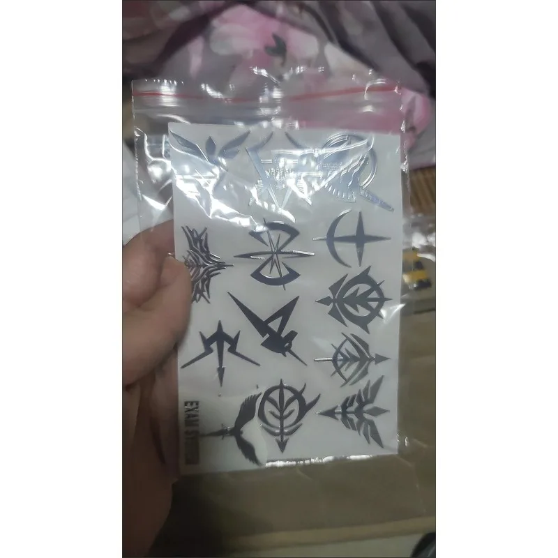 새로운 건담 금속 스티커 애니메이션 액션 피규어 만화 방수 낙서 스티커 전화 및 노트북 자동차 장식 크리스마스 선물