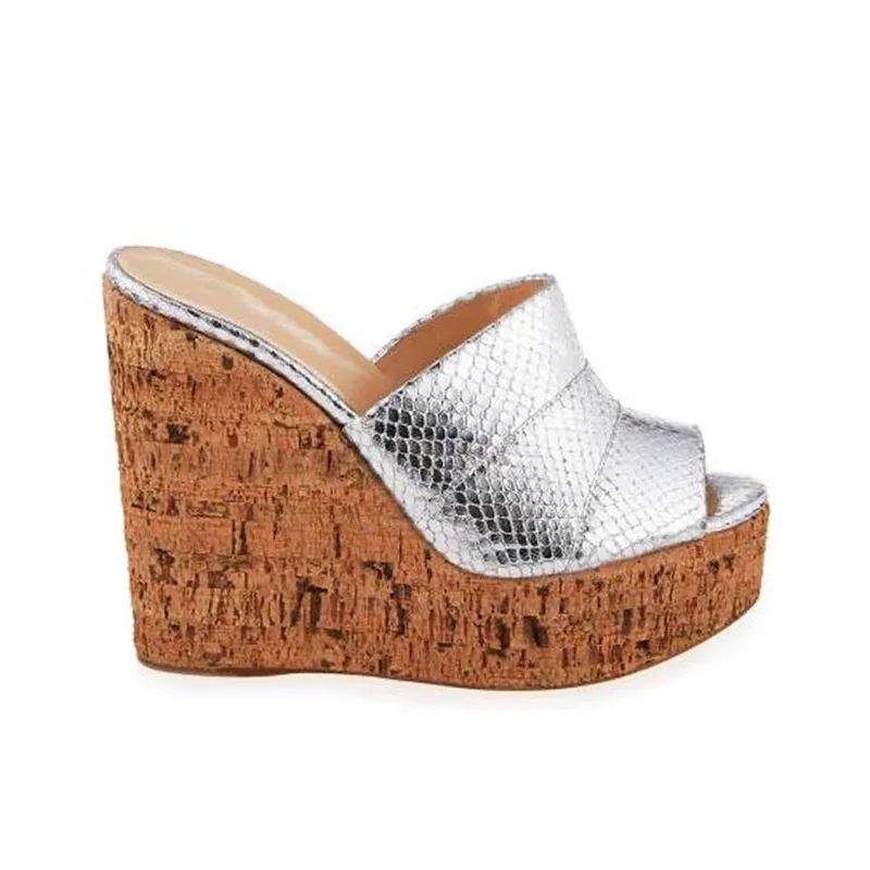 Arden Furtado 2024 Summer Round head Wood grain Wedges Peep toe Mules Metal snake pattern Super high heel Word slippers