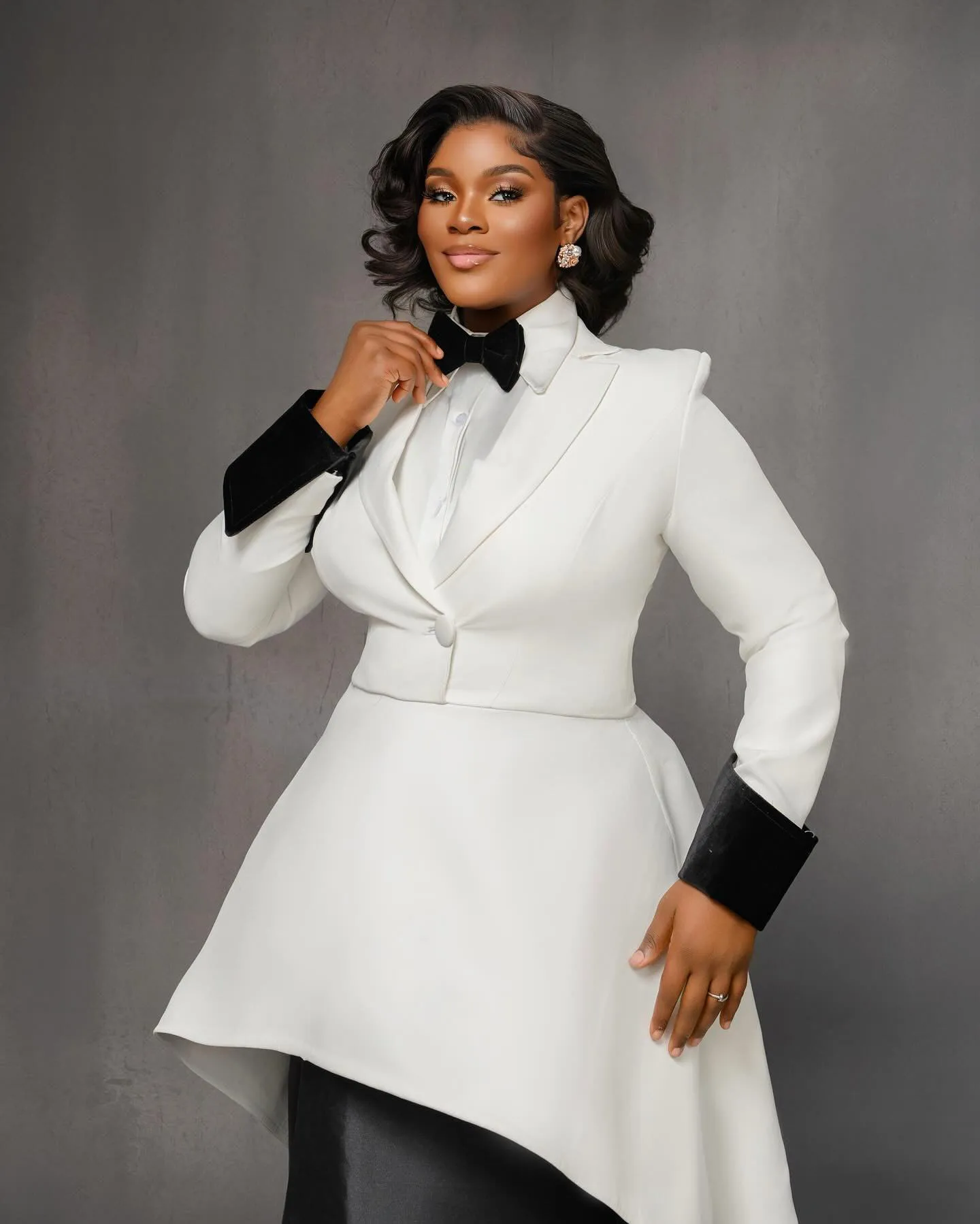 Ternos de saia feminina estilo designer, 2 peças, plus size, blazer curto e saia hi-lo, roupa personalizada para festa de baile