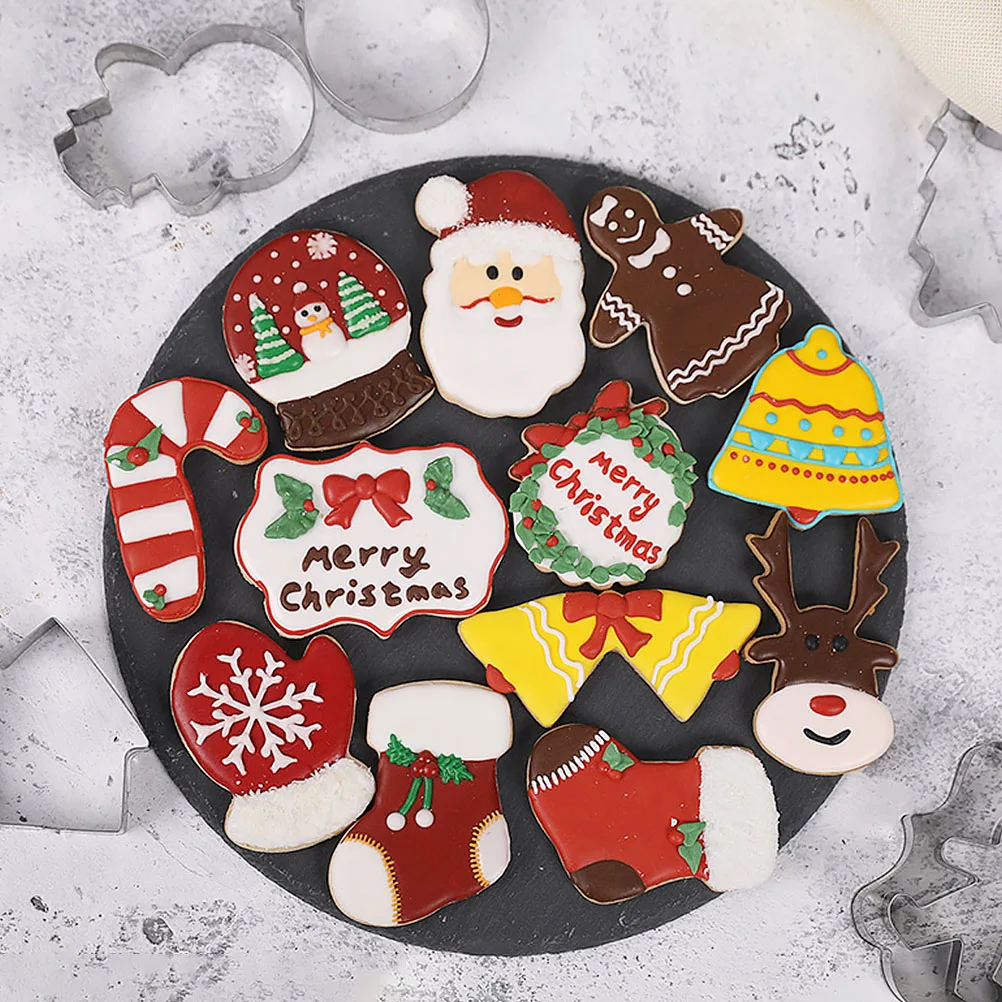 

9 Pcs Christmas Bakeware Biscuit Mold Biscuits Cookie Molds for Baking Cookies Lovely