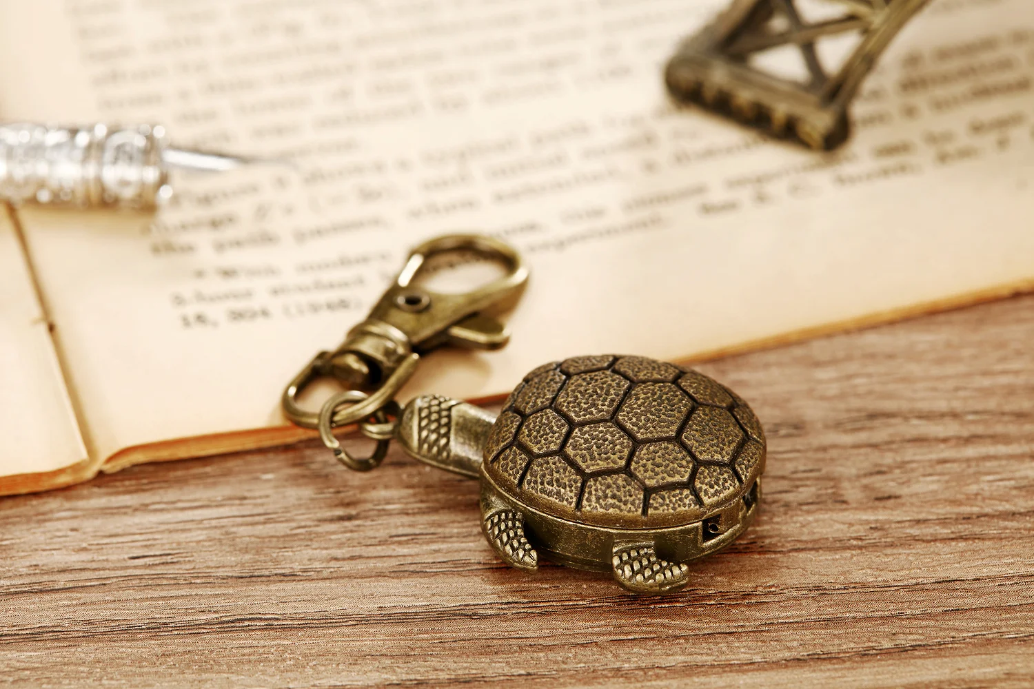 2023 wholesales Chain Hanging watch Necklace Retro Pocket Watch Longevity Turtle Ancient Bronze Tortoise Clock Watches