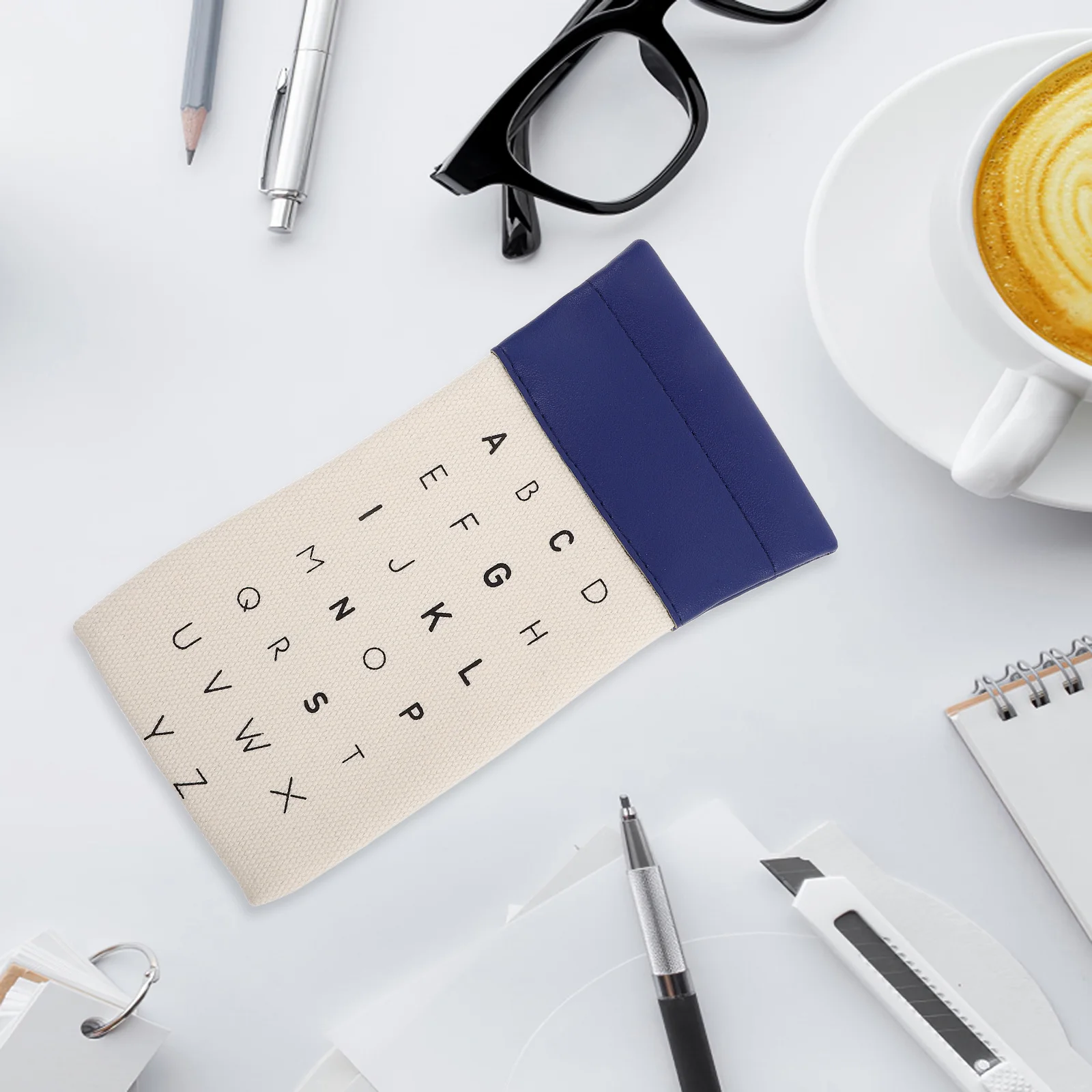 

Letter Print Soft Sunglasses Pouch Canvas Elastic Glasses Case for Travel School Eyewear Holder Scratch Proof Glasses Organizer